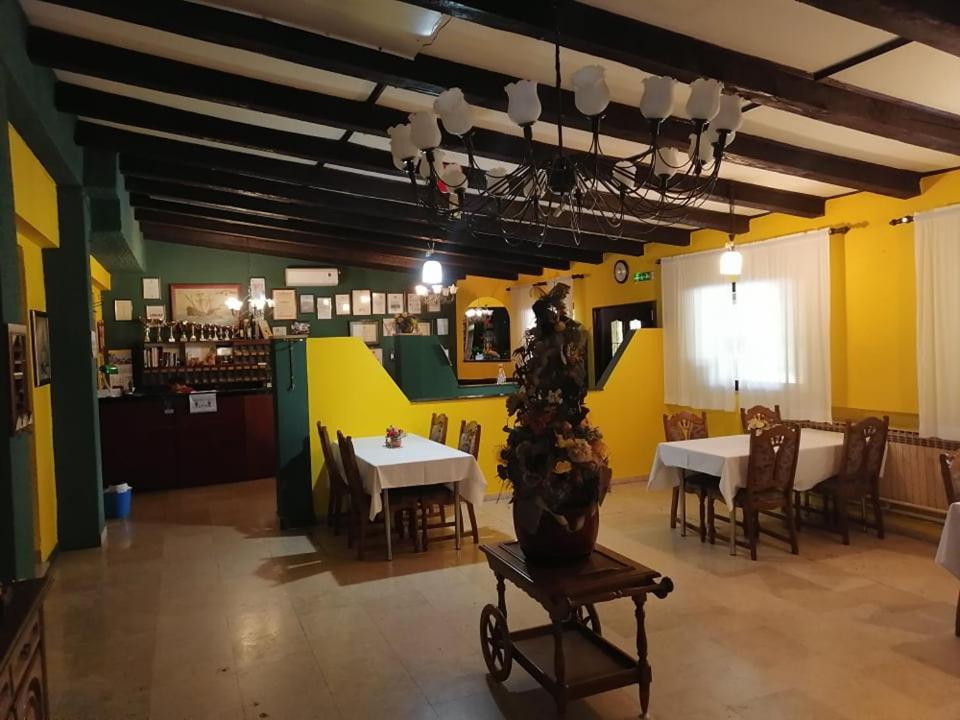Bed and Breakfast Sulentic Sobe I Restoran Virovitica Exterior foto