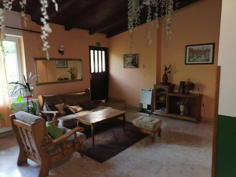Bed and Breakfast Sulentic Sobe I Restoran Virovitica Exterior foto