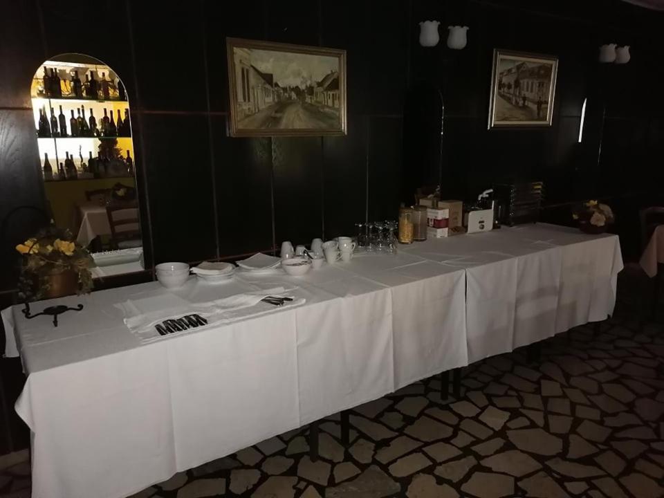 Bed and Breakfast Sulentic Sobe I Restoran Virovitica Exterior foto