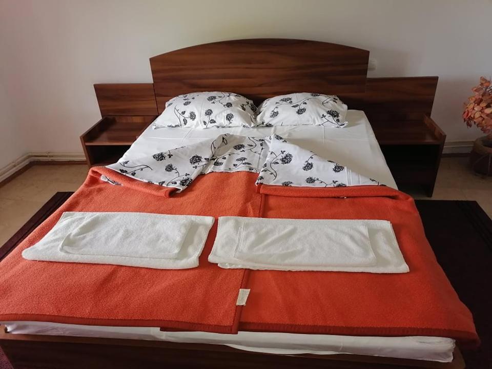 Bed and Breakfast Sulentic Sobe I Restoran Virovitica Exterior foto