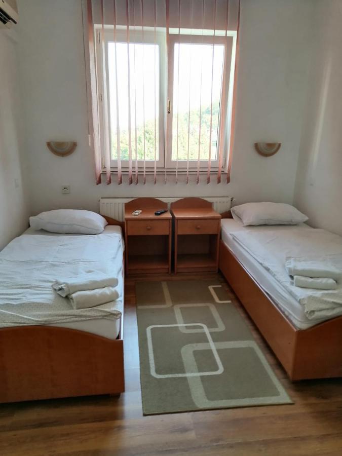 Bed and Breakfast Sulentic Sobe I Restoran Virovitica Exterior foto